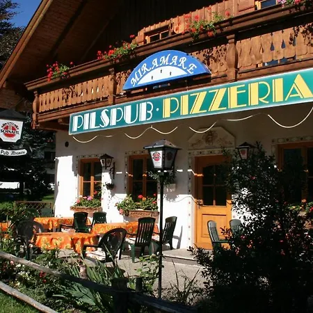 Gastehaus Linderhof Gasthuis