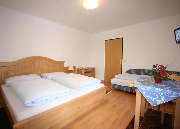 ゲストハウス ゲステハウス リンダーホーフ